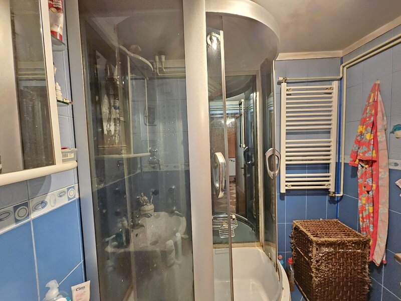 Laminorului, casa de vanzare, parter + pod, 124 mp, curte, parcare.